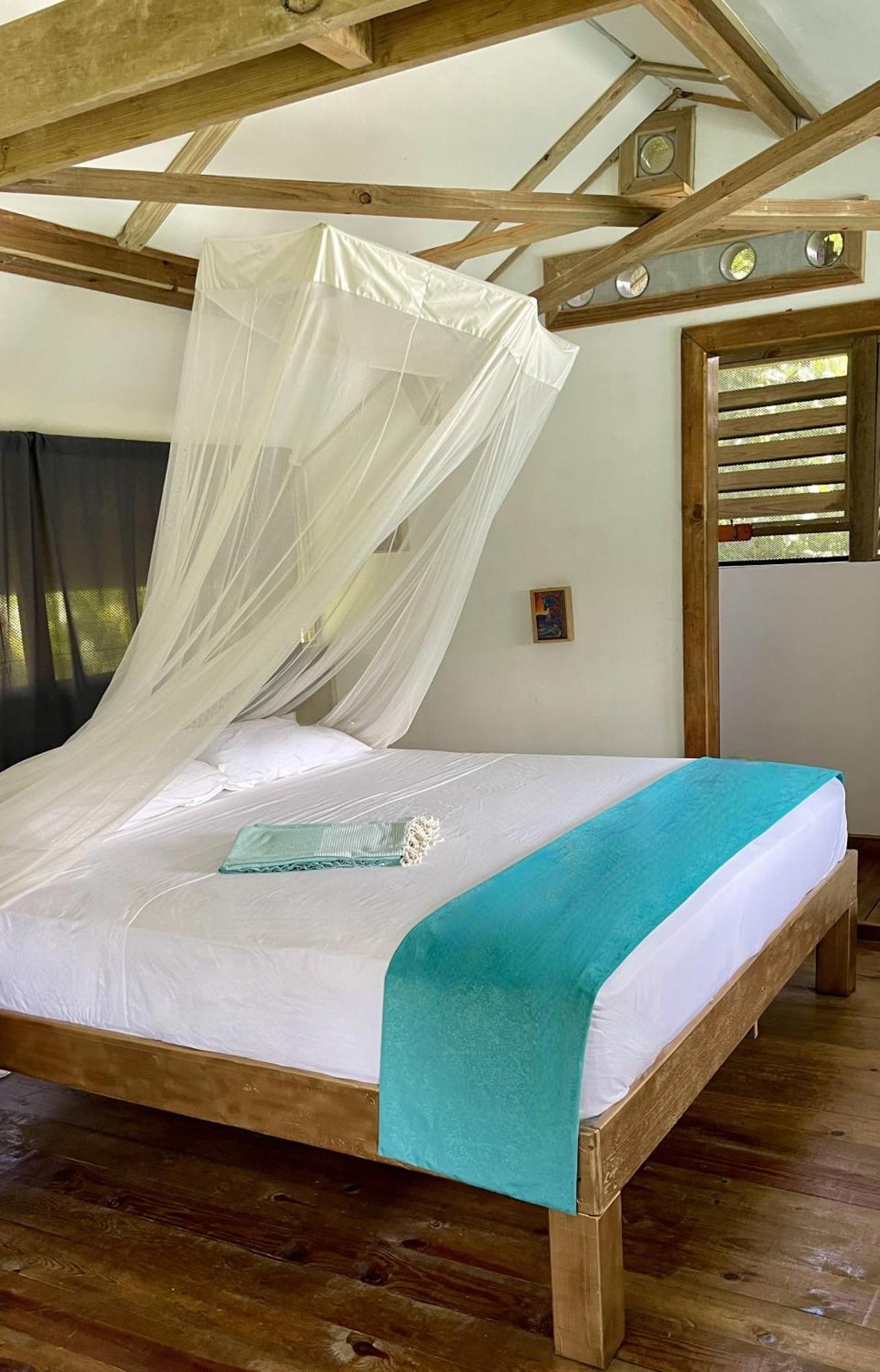 Eden Jungle Lodge Bocas del Toro Exterior photo